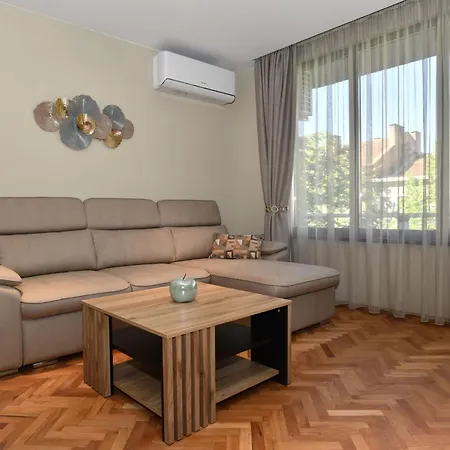 Apartamento инфинити *