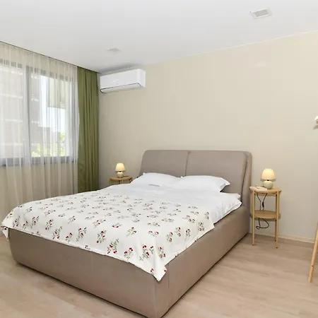 инфинити * Veliko Tŭrnovo