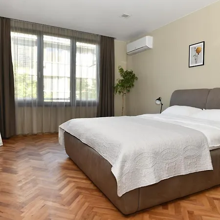 инфинити Apartmán *